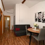Family Villaarta Apartment