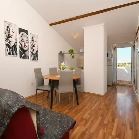 Apartman Apartments Family Villaarta Murter