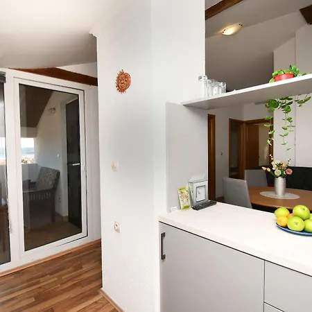 Family Villaarta Apartment Murter