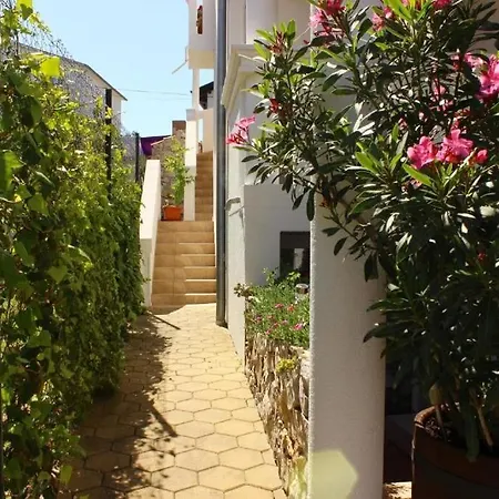 Apartment Family Villaarta Murter