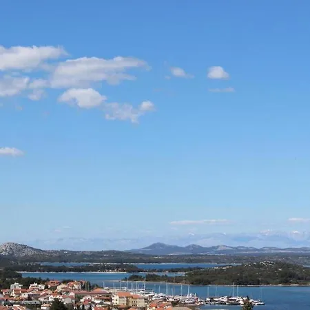 Apartments Family Villaarta Appartamento Murter