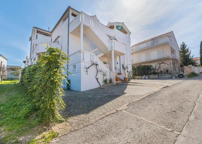 Apartments Family Villaarta * Murter