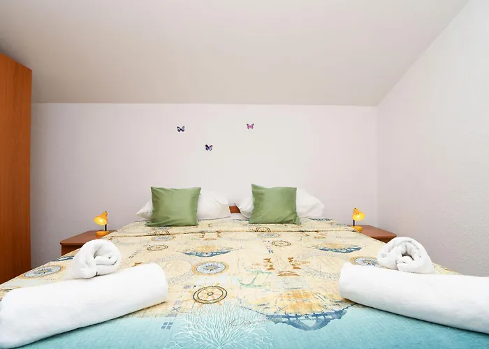 Apartments Family Villaarta * Murter