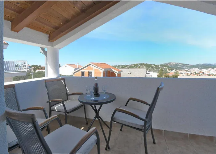 Apartments Family Villaarta *