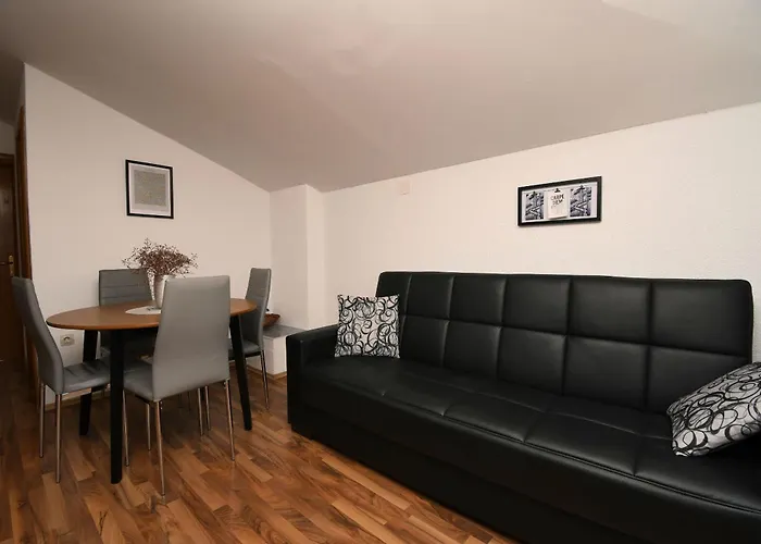 Apartments Family Villaarta