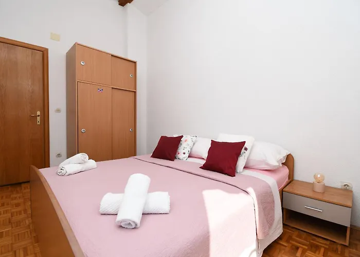 Apartments Family Villaarta * Murter