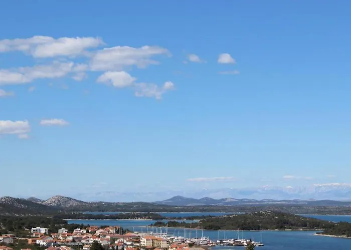 Apartments Family Villaarta Apartman Murter