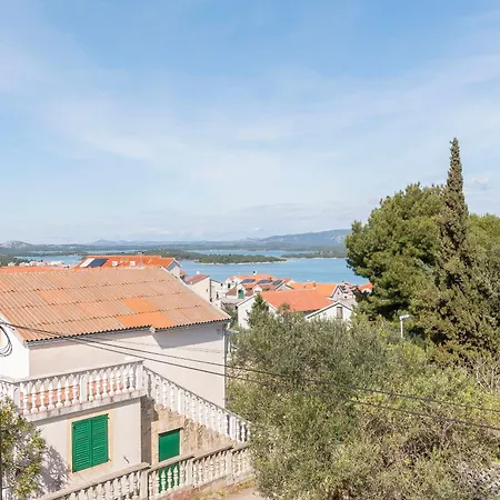 Apartment Apartments Family Villaarta Murter